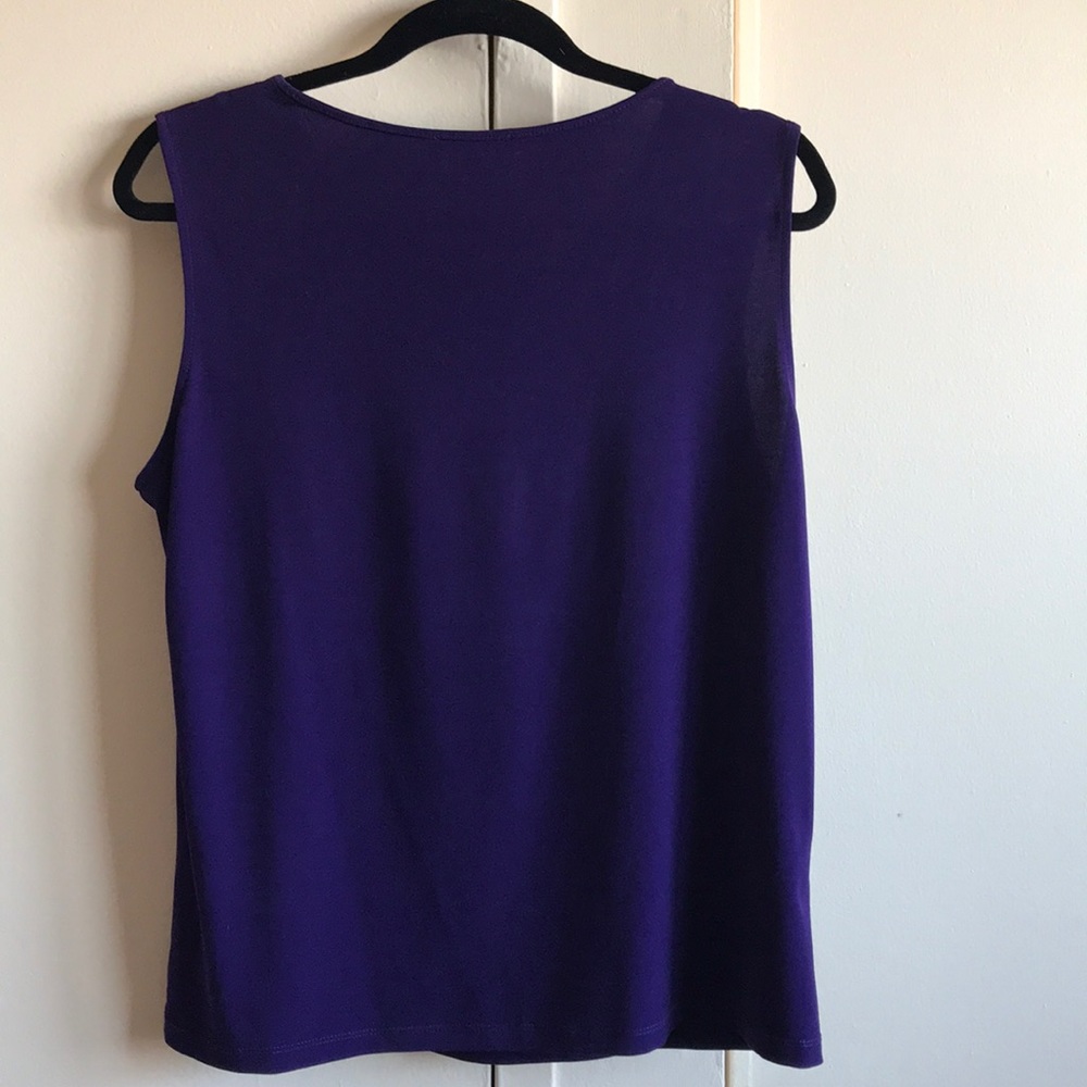 A dark purple sleeveless top - Picture 2 of 3